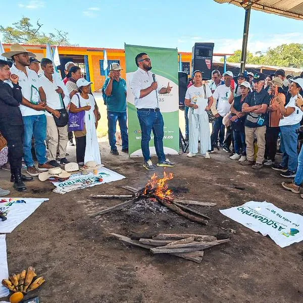 ANT y Gobierno entregan tierras en Gigante, Huila