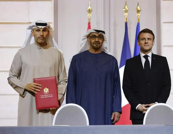 Francia y Emiratos anuncian inversión multimillonaria en inteligencia artificial