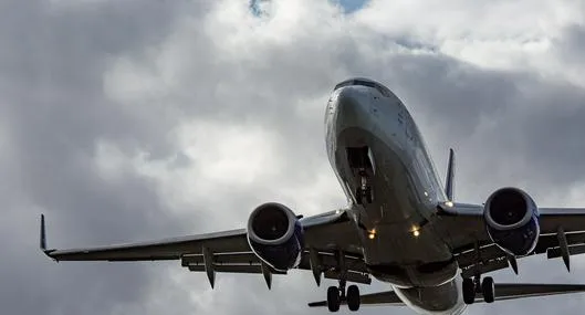 Avión, en nota sobre nuevo vuelo del aeropuerto Olaya Herrera, de Medellín