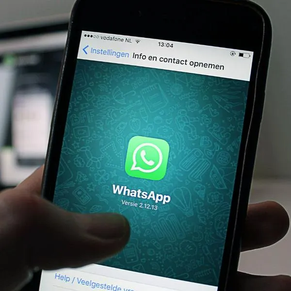 Editar emojis en WhatsApp.