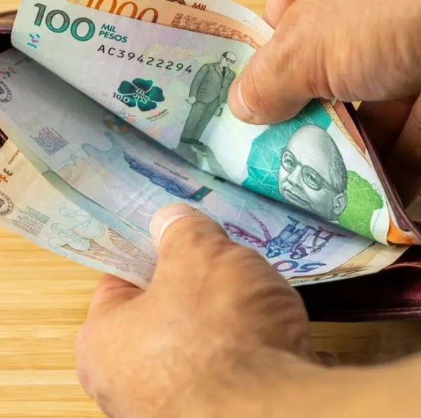 Cómo identificar billetes de 50.000 y 100.000 pesos falsos en Colombia: detalles