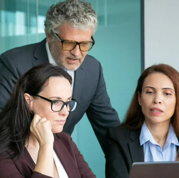 Experta revela cómo saber quién es el favorito del jefe en una empresa gracias a 5 gestos que dejan en evidencia quién es el más querido.