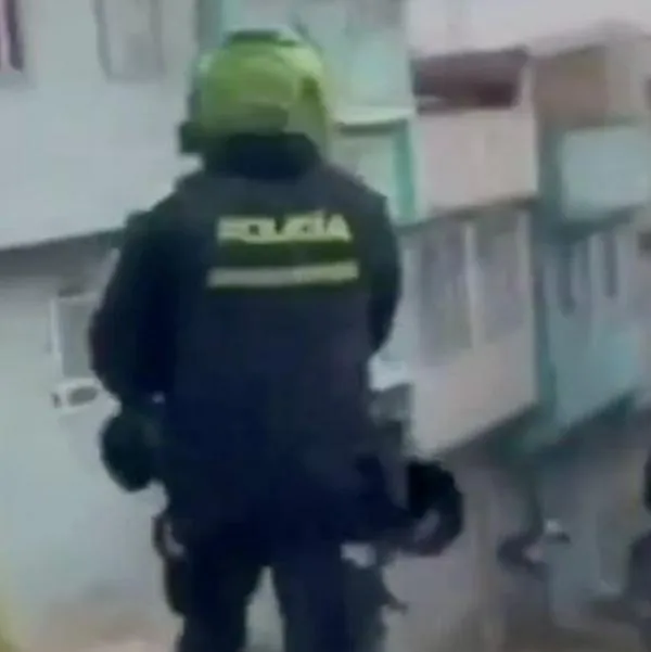 Policía grabó video de persecución y balacera en Bogotá con ladrones en una fábrica