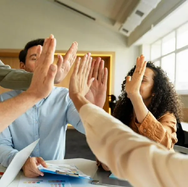 Empresas en Colombia deberán ponerse las pilas: vendrán ajustes en las jornadas laborales