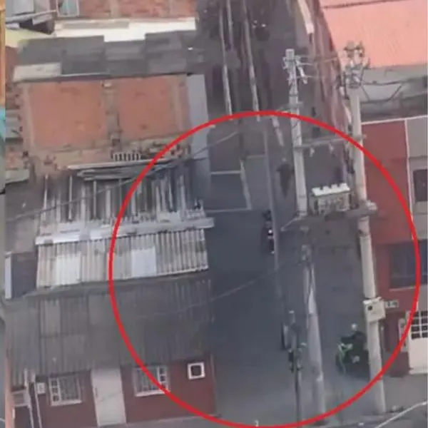 Robo zapatería Ciudad Bolívar (Bogotá): graban balacera desde Transmicable