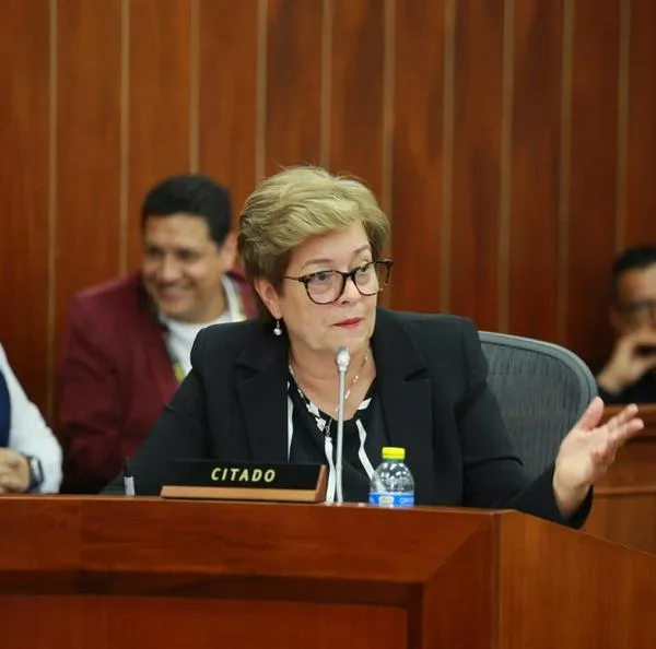 Renuncia la ministra de Trabajo.