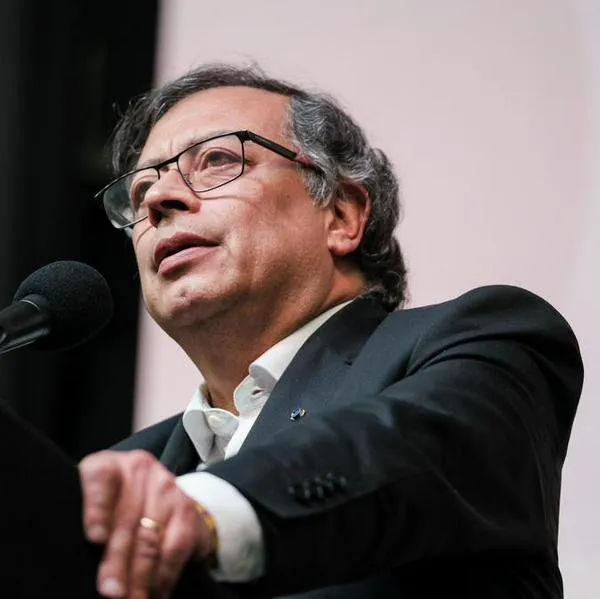 Gobierno Gustavo Petro tendría millonario negocio 'influencers' $2.3000 millones