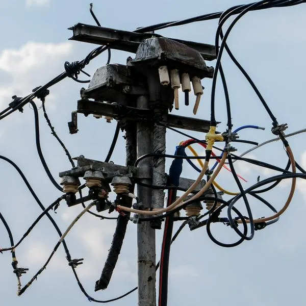 Medellín: habitante de calle murió cuando quemaba cableado en Trinidad