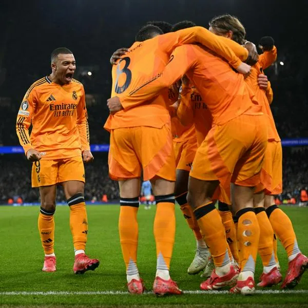Real Madrid celebrando gol en la ida de Champions League contra Manchester City, partido que quedó 3-2