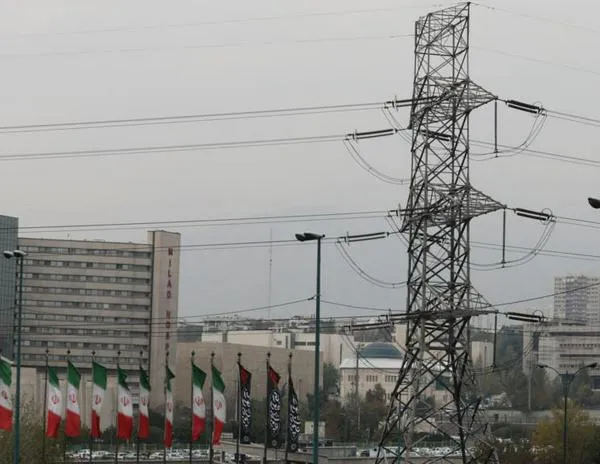 Nuevos cierres de lugares públicos en Irán ante la escasez de electricidad