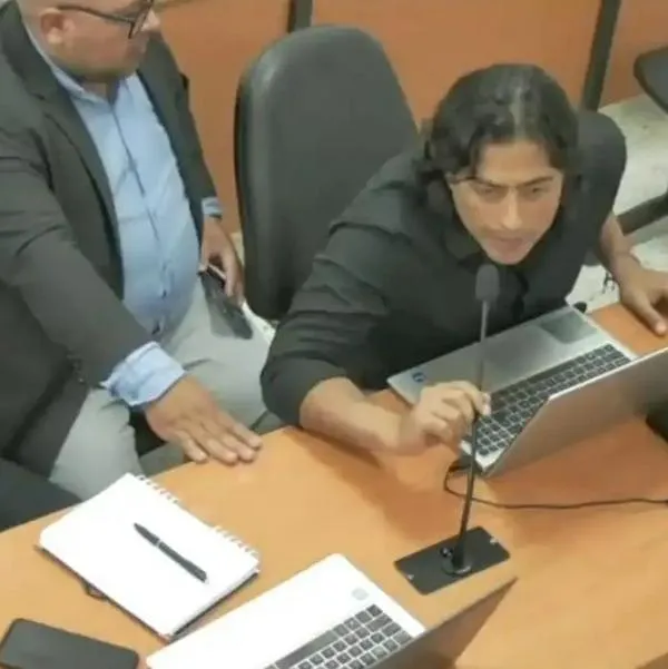 Celular de Nicolás Petro tendría "abundante información" sobre posible lavado de activos
