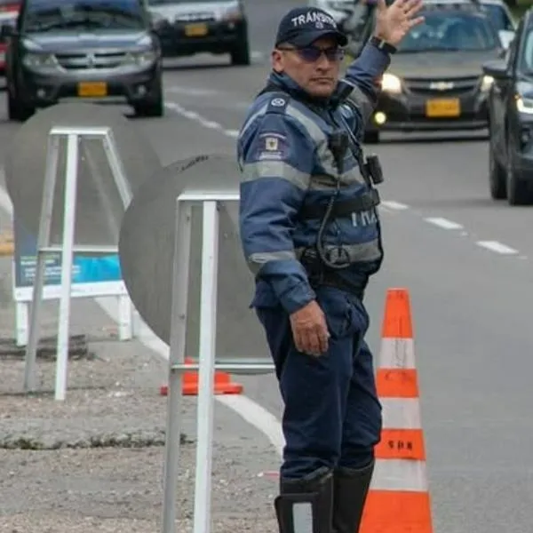 Casos en que un agente de Tránsito puede revisar un celular a conductores