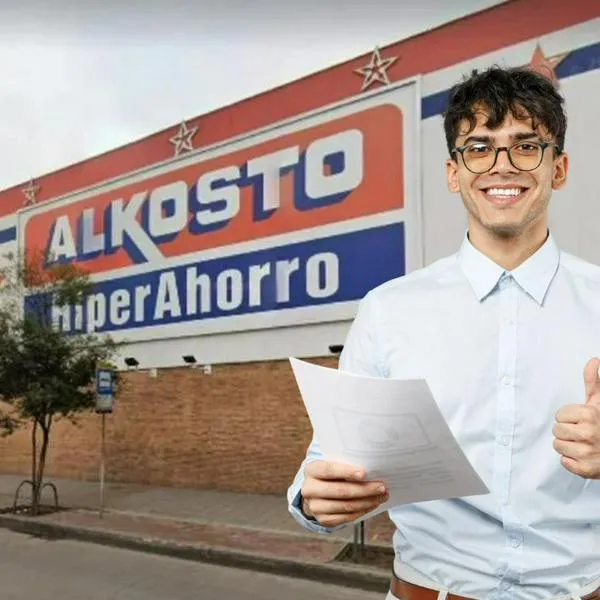 Alkosto y trabajador emocionado.
