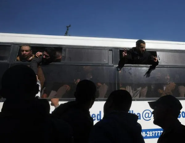 ‘Me golpearon, insultaron y humillaron’, asegura un gazatí liberado por Israel