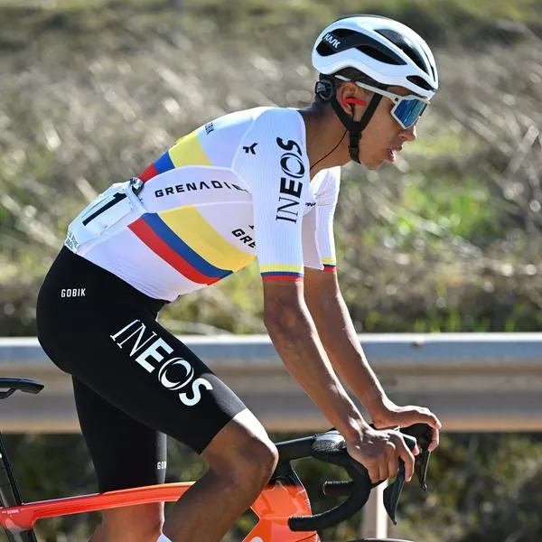 Egan Bernal se cayó.