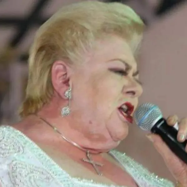 Muestran la última foto que le tomaron a Paquita la del Barrio, antes de morir. Estuvo en concierto de despedida y en silla de ruedas. 