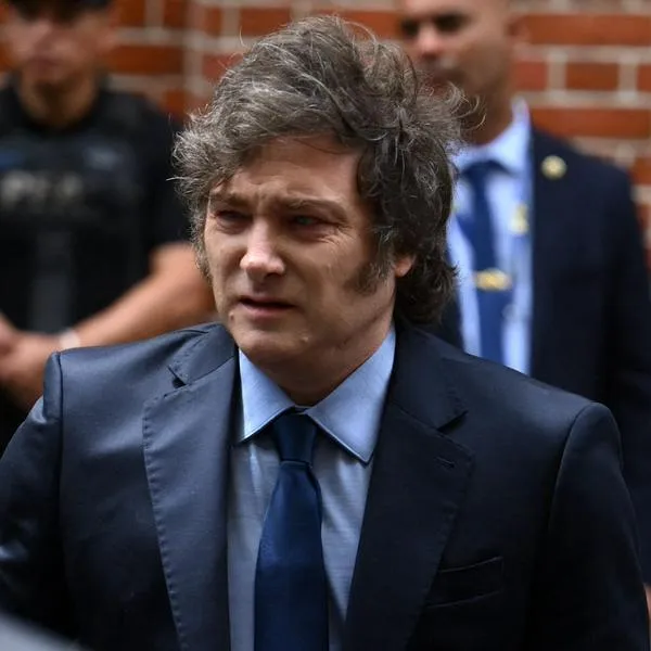 Javier Milei cayó en popularidad y Petro sigue en los últimos lugares