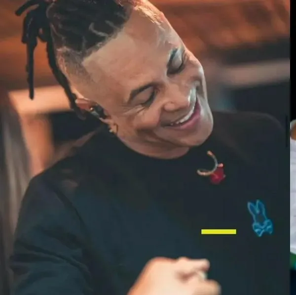 Cantante vallenato casi muere durante una presentación: le dispararon en el brazo y tórax. Una persona murió en medio del fuego cruzado.