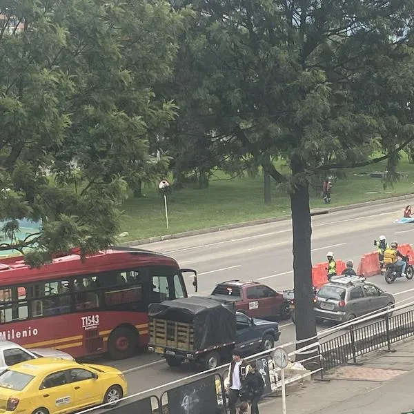 Así ocurrió el accidente de tránsito en la autopista Norte que dejó a una persona muerta y causó cierres en Transmilenio