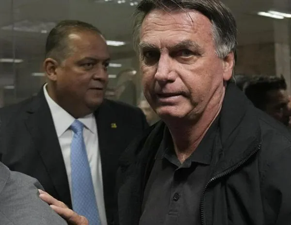La fiscalía imputa a Jair Bolsonaro por una supuesta trama golpista