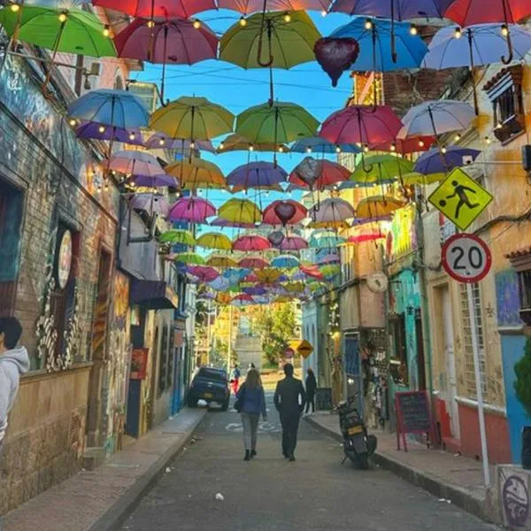 Muestran que La Candelaria en Bogotá es la localidad más valorizada durante 2024, ganándole a zonas como Engativá y Santa Fe. 