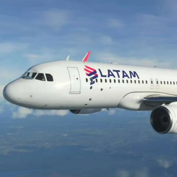 Foto de Latam, en nota de cuáles son los vuelos más largos de Latam y Avianca, las más famosas en Colombia