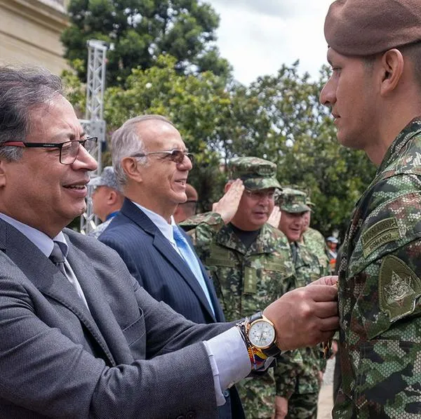 El nuevo ministro de Defensa es el general Pedro Sánchez. 
