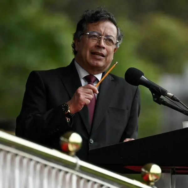 Gustavo Petro justificó viajes y dijo que su bochinche atrae turistas a Colombia