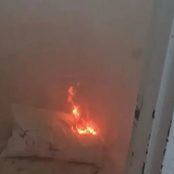Así quedó el hospital en Guarne, Antioquia, por la explosión en la sala de urgencias, provocada por un hombre que prendió un cigarrillo