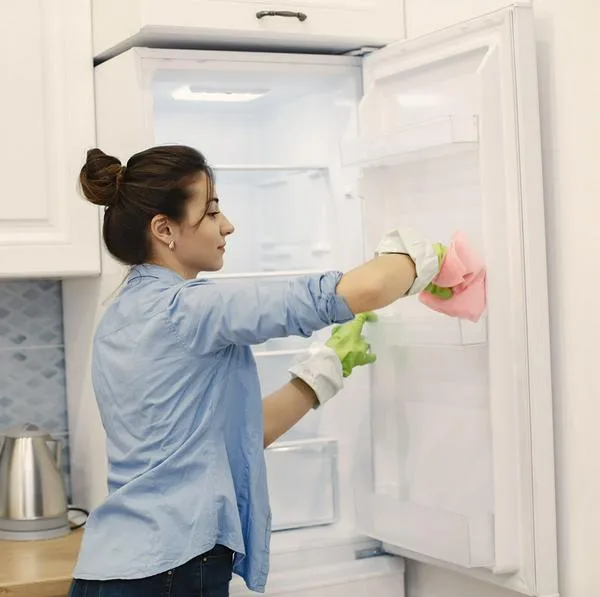 Cómo quitar el sabor a refrigerador de la comida: experto da truco para eliminarlo