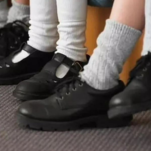 ¿Cómo limpiar los zapatos del colegio? 