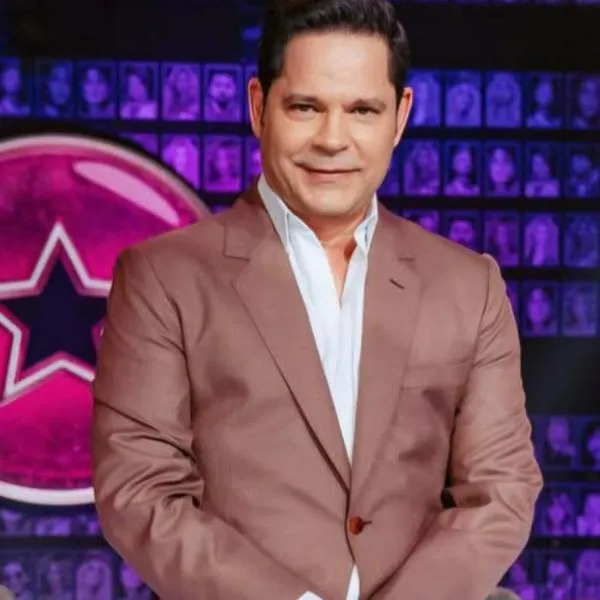 Rey Ruiz anunció concierto en el Movistar Arena de Bogotá para el próximo 9 de mayo. Hará una gira por toda Latinoamérica. 
