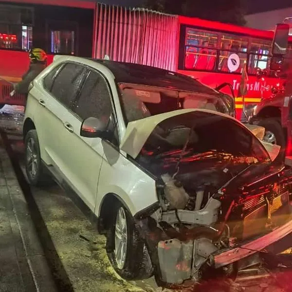 Dan nueva versión de cómo fue el accidente de Transmilenio, en la calle 80, en Bogotá. Número de heridos aumentó a 11. 