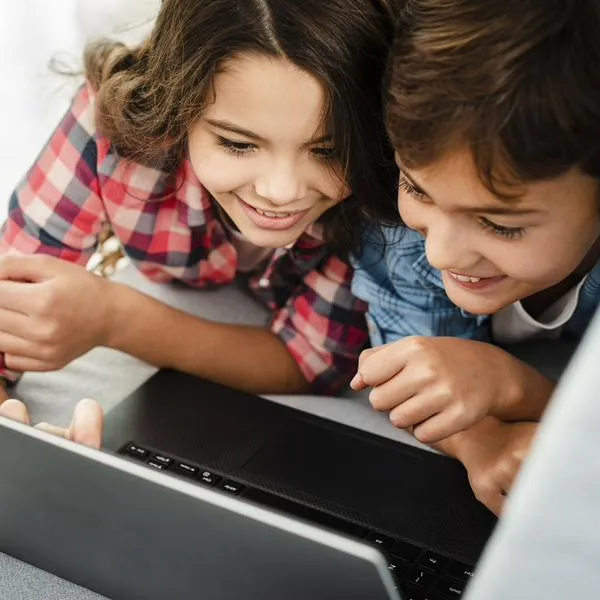 Estudio de Kaspersky reveló un aumento de tiempo de los niños en Internet