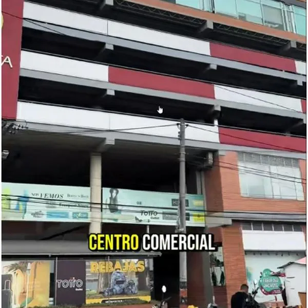 Muestran 'outlet' escondido en Bogotá con marcas muy conocidas: dónde es