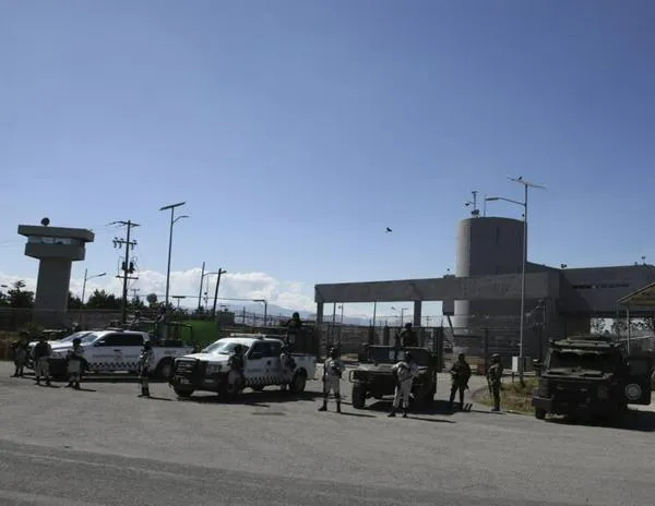 Mexico extradita 29 narcos en medio de presiones arancelarias de Trump