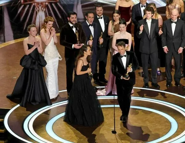 ‘Anora’ arrasa en los Oscar, Brasil hace historia