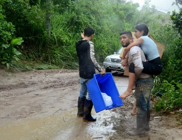 Las lluvias torrenciales en Ecuador dejan ocho muertos y 50.000 afectados en tres días