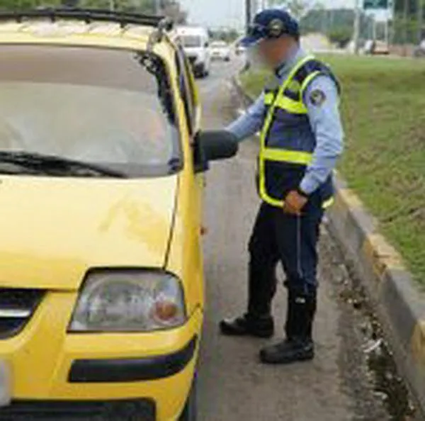 Taxista murió luego de ser detenido por agente de tránsito en Cali: qué pasó