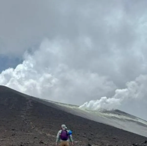 Muestran fumarola en volcán Puracé y nuevo reporte del Servicio Geológico