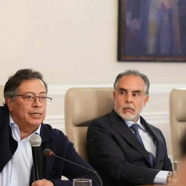 Petro, sentado al lado de Benedetti envío pulla a anterior gabinete