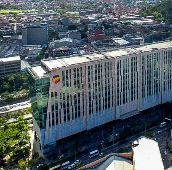 Bancolombia recibió aviso de la SFC para crear Cibest S.A. y hacer cambio