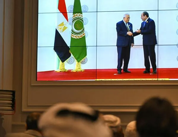 El presidente egipcio anuncia la adopción de su plan para la reconstrucción de Gaza