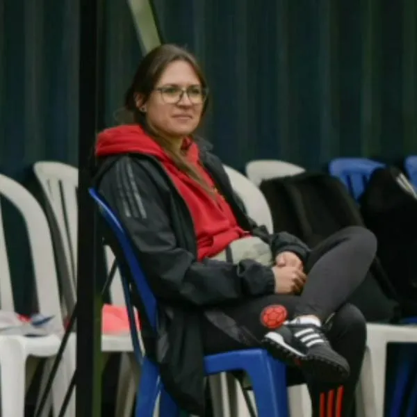 Diana Camacho, doctora FCF, habla del valor de la mujer en fútbol y la medicina
