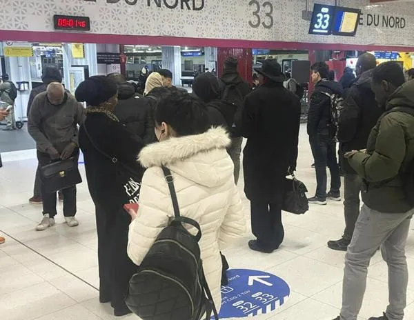 Hallazgo de una bomba de la Segunda Guerra paraliza en París la mayor estación de trenes de Europa