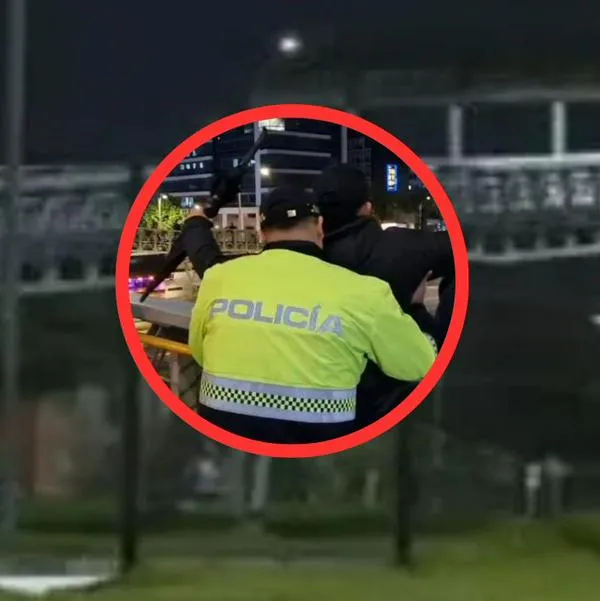 Aparece otra víctima de robo en puente 'de la muerte' en Bogotá. "Me cortaron", dijo la mujer a la que le hurtaron más de 3 millones de pesos en objetos.