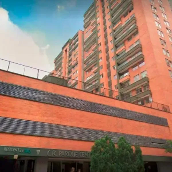 Mujer cayó del piso 16 de un edificio en El Poblado luego de discutir con novio