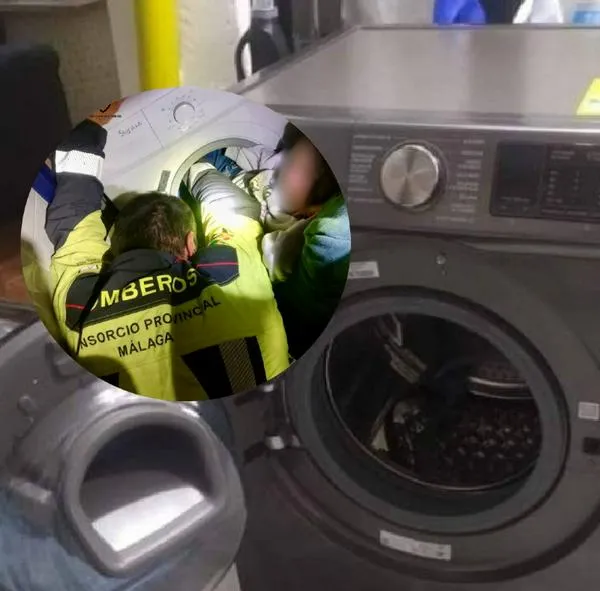 Así fue el rescate de una niña de 8 años que terminó atorada en una lavadora en Málaga, España. Hay video de cómo actuaron los bomberos.