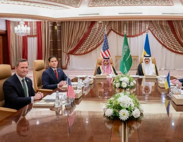 Ucrania lanza cientos de drones contra Rusia antes de la reunión con EEUU