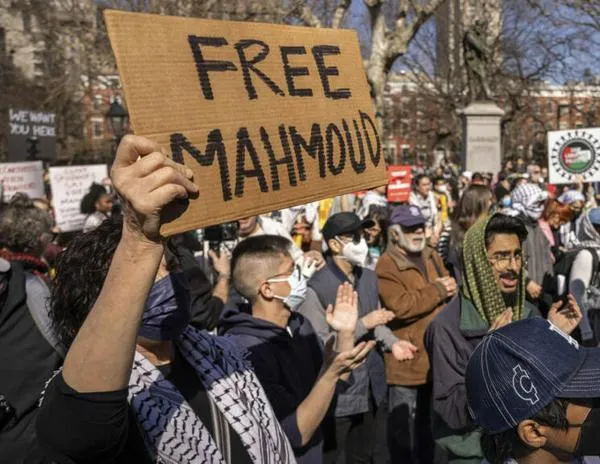 La detención de una figura propalestina en Nueva York sacude el mundo universitario